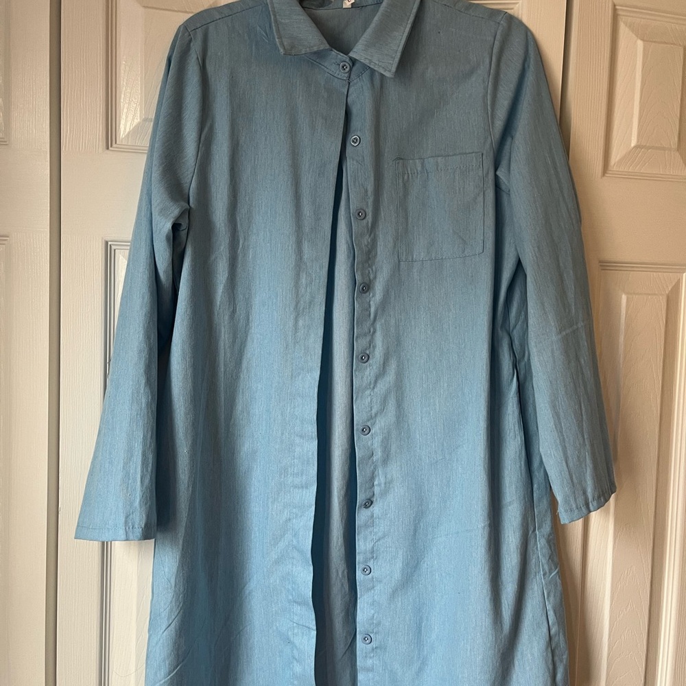 Chic Unisex Blue Tunic with Pocket